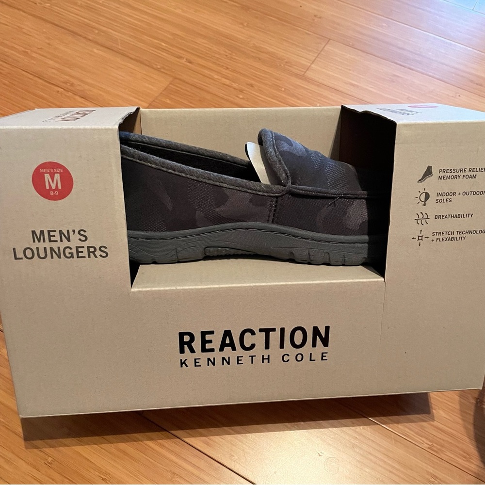 Kenneth Cole Men’s Slippers size M (8-9)